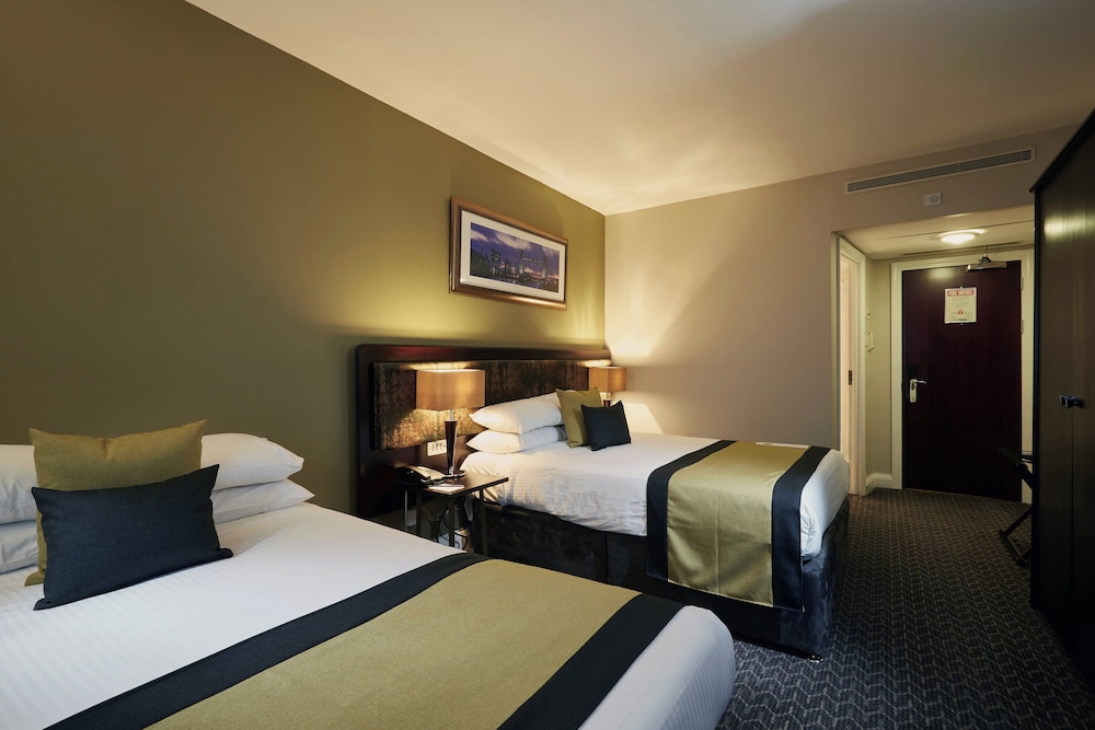 Suite estándar, 2 camas dobles (Standard Family Room) del hotel Stamford Bridge London