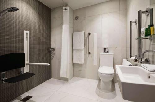 Habitación Doble - Adaptada para personas de movilidad reducida del hotel Hilton London Angel Islington. Foto 1