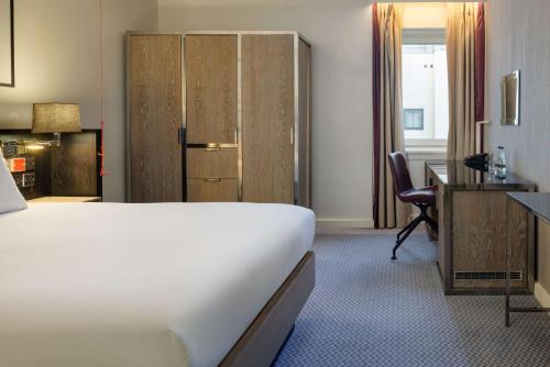 Habitación Doble - Adaptada para personas de movilidad reducida del hotel Hilton London Angel Islington. Foto 4