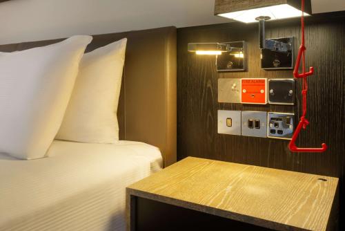 Habitación Doble - Adaptada para personas de movilidad reducida del hotel Hilton London Angel Islington. Foto 5