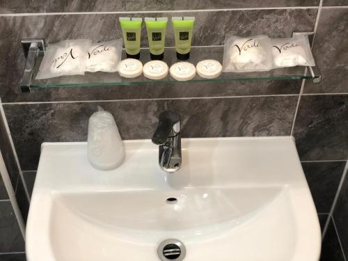 Habitación Individual del hotel Park Avenue Bayswater Inn Hyde Park. Foto 4