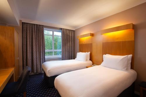 Habitación Doble Estándar con vistas al parque - 2 camas del hotel Tavistock. Foto 3