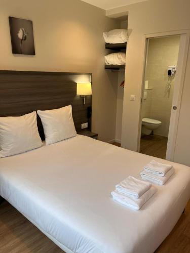 Habitación Doble del hotel Hipotel Paris Voltaire Bastille. Foto 18