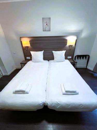 Habitación Doble - 2 camas del hotel Hipotel Paris Voltaire Bastille. Foto 19