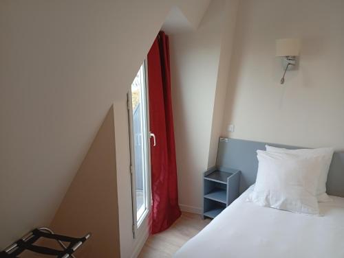 Habitación Individual Pequeña del hotel Hipotel Paris Voltaire Bastille. Foto 2