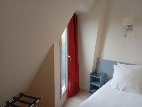 Habitación Individual Pequeña del hotel Hipotel Paris Voltaire Bastille. Foto 4