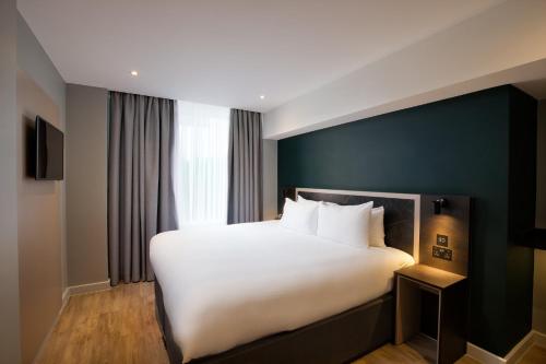 Habitación Doble Estándar Plus del hotel Royal National. Foto 3