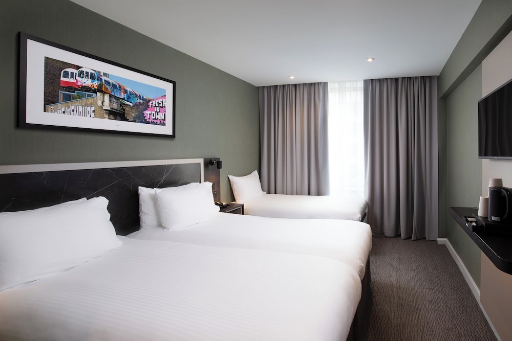 Habitación Standard Plus para Dos Personas – Cama Extra del hotel Royal National. Foto 1