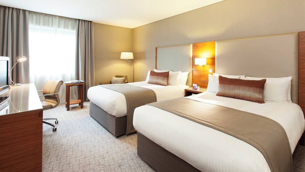 Habitación estándar, 2 camas dobles (mini nevera) del hotel Crowne Plaza London - Docklands, An Ihg. Foto 14