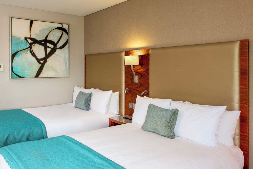 Habitación estándar, 2 camas dobles del hotel Crowne Plaza London - Docklands, An Ihg. Foto 7