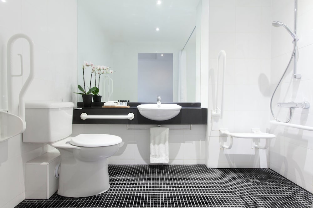 Habitación estándar, 1 cama doble, accesible para personas con discapacidad del hotel Crowne Plaza London - Docklands, An Ihg. Foto 5