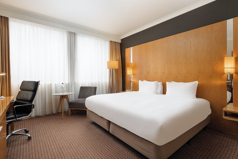 Habitación estándar, 1 cama de matrimonio grande del hotel Crowne Plaza London Ealing, An Ihg. Foto 1