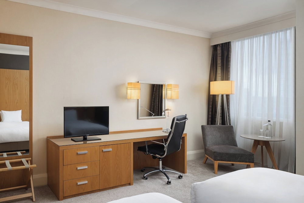 Habitación estándar, 2 camas individuales del hotel Crowne Plaza London Ealing, An Ihg. Foto 2