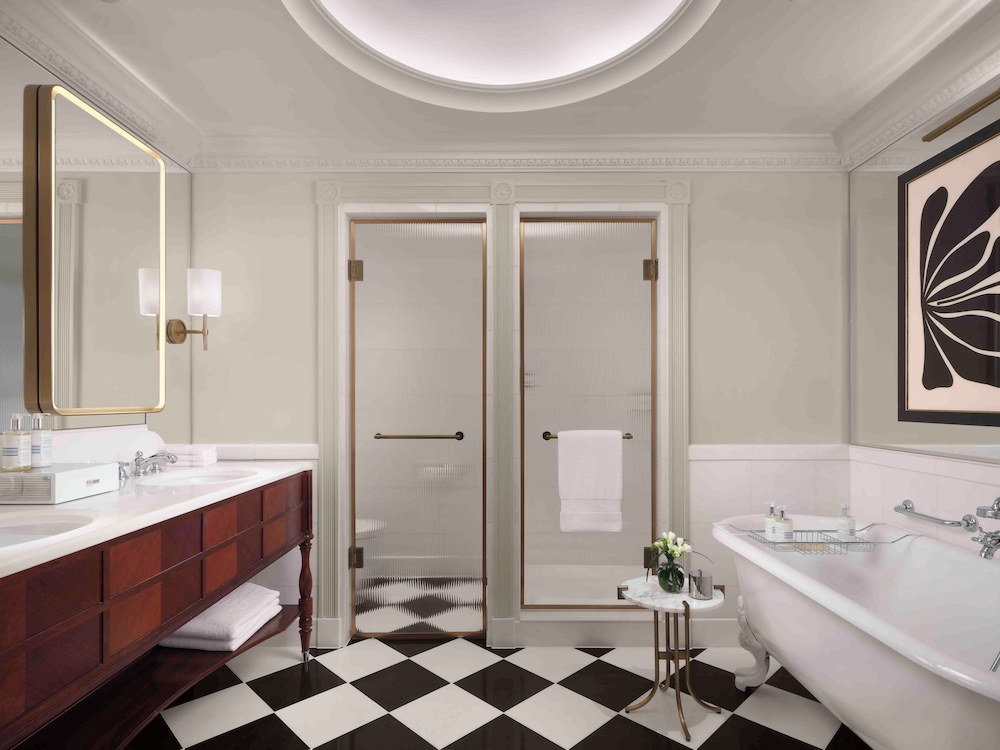 Suite, 1 habitación, vistas al río (656sf, 61sm) del hotel The Savoy. Foto 2