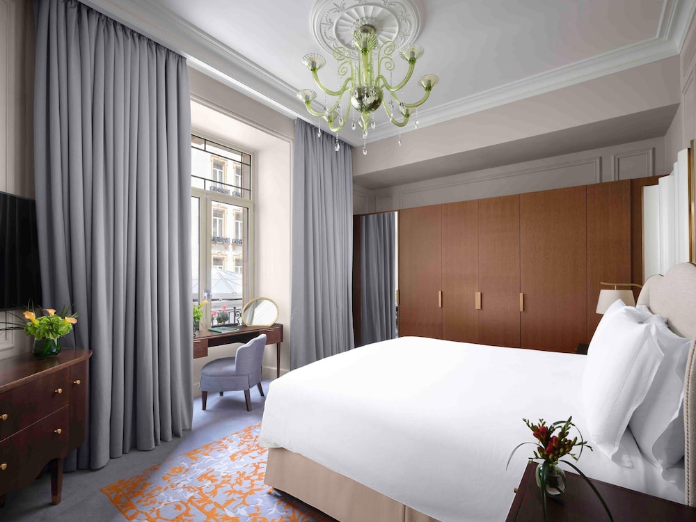 Habitación familiar doble, 2 habitaciones (549sf, 51 sm) del hotel The Savoy. Foto 1