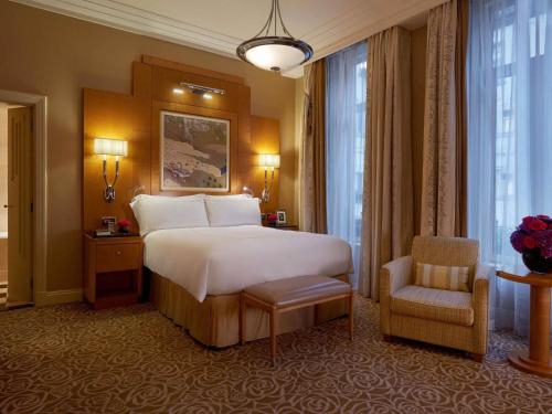 Habitación Superior con cama queen del hotel The Savoy