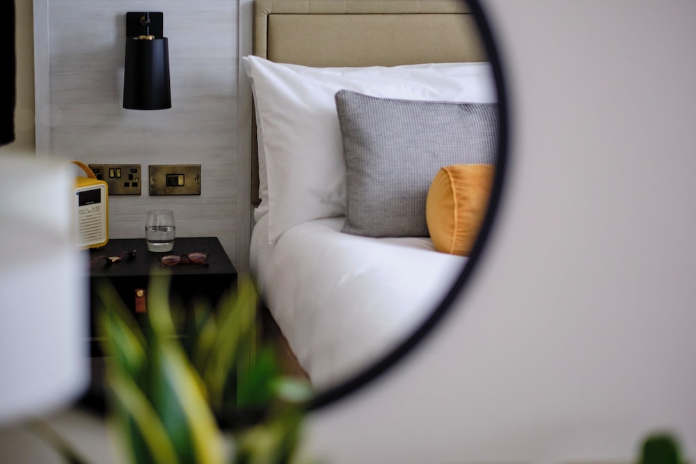 Habitación clásica, 1 cama de matrimonio grande del hotel The Clermont London, Victoria. Foto 3