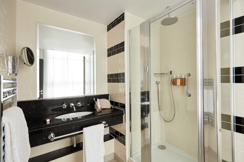 Habitación clásica con 2 camas individuales del hotel The Clermont London, Victoria. Foto 4