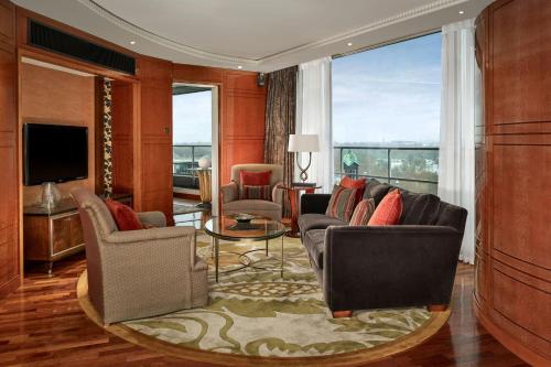 Suite Hyde Park con 2 dormitorios y vistas al perfil urbano - Ático del hotel The Park Tower Knightsbridge, A Luxury Collection. Foto 3
