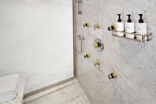 Suite Ático de 1 dormitorio - 1 cama extragrande del hotel The Park Tower Knightsbridge, A Luxury Collection. Foto 10