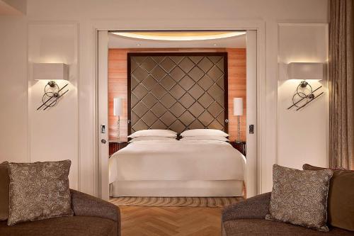 Suite Grand de 1 dormitorio con cama extragrande - Acceso al club lounge del hotel Sheraton Grand London Park Lane