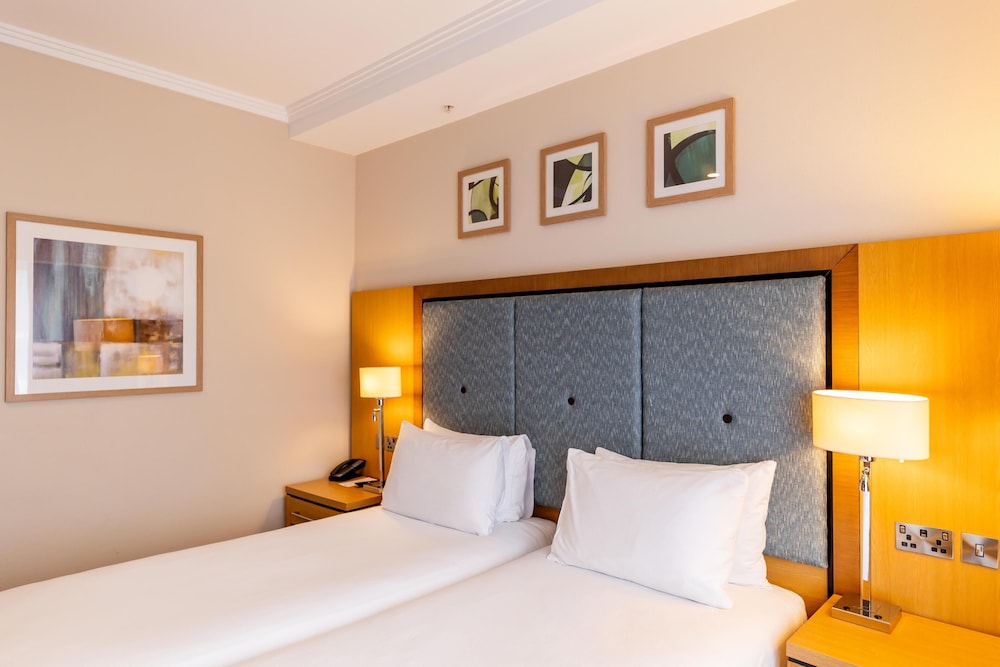 Habitación con 2 camas individuales del hotel Doubletree By Hilton London Victoria. Foto 3