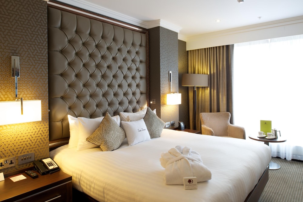 Habitación Premium, 1 cama de matrimonio grande (Deluxe) del hotel Doubletree By Hilton London Victoria. Foto 3