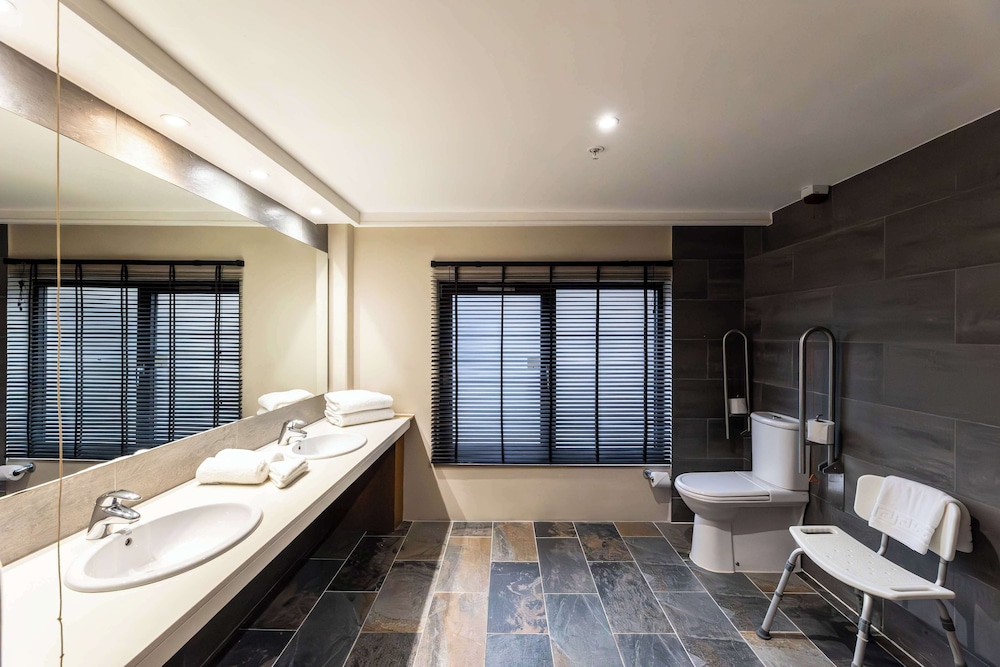 Habitación, 1 cama de matrimonio, accesible para personas con discapacidad del hotel Doubletree By Hilton London Victoria. Foto 4