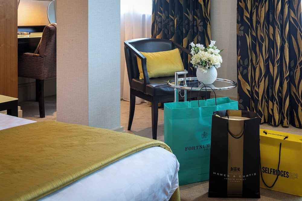 Ático ejecutivo, 1 cama de matrimonio grande con sofá cama (Penthouse King Suite) del hotel THE CAVENDISH