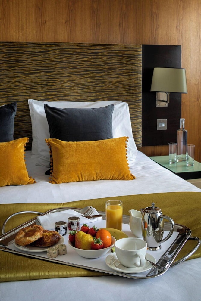Ático ejecutivo, 1 cama de matrimonio grande con sofá cama (Penthouse King Suite) del hotel THE CAVENDISH. Foto 7