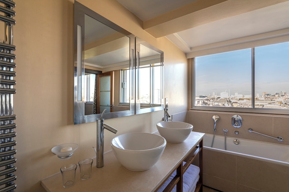 Ático ejecutivo, 1 cama de matrimonio grande con sofá cama (Penthouse King Suite) del hotel THE CAVENDISH. Foto 19