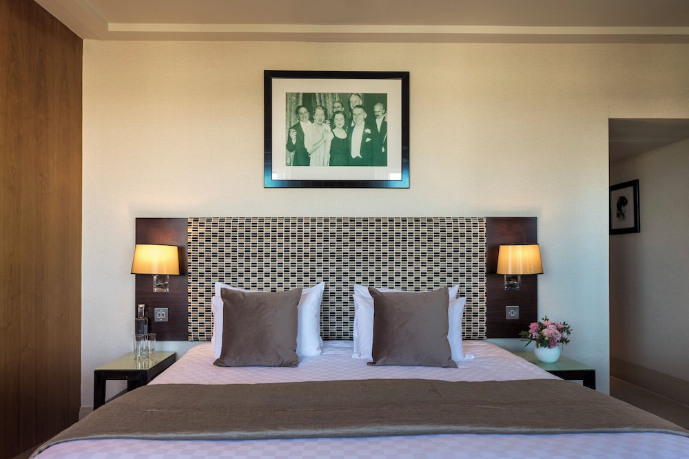 Habitación ejecutiva, 1 cama de matrimonio grande con sofá cama (Executive King Room) del hotel THE CAVENDISH. Foto 4