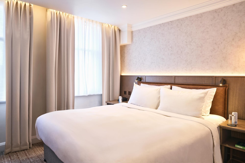 Habitación estándar doble del hotel Radisson Blu , London Tottenham Court Road (formely Kenilworth). Foto 1