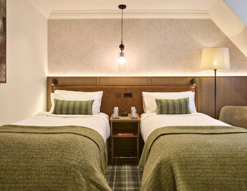 Habitación superior con 2 camas individuales del hotel Guild Bloomsbury. Foto 4