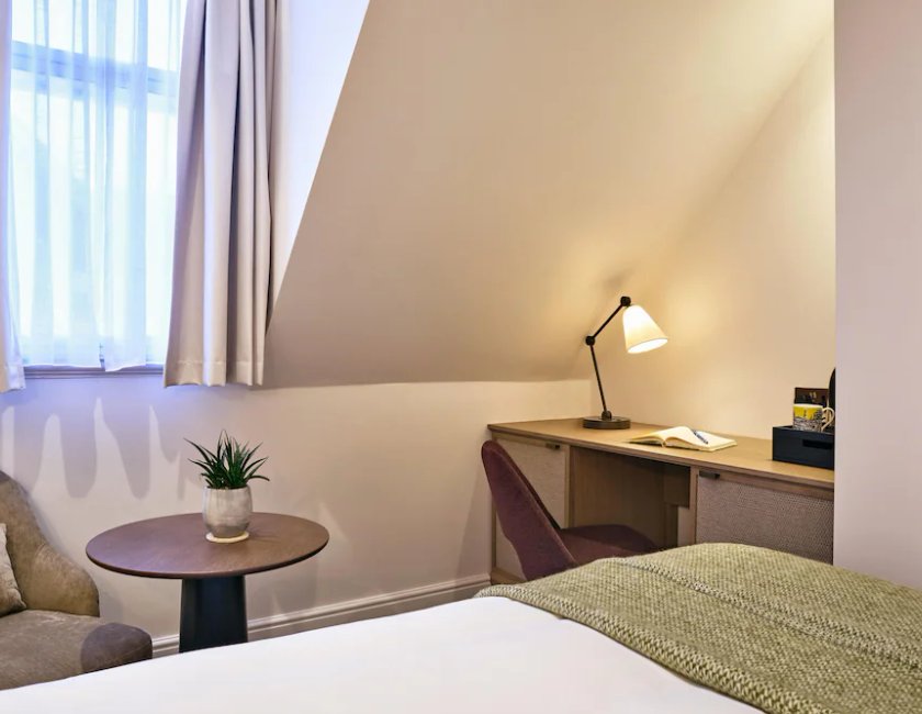 Habitación superior con 2 camas individuales del hotel Guild Bloomsbury. Foto 6