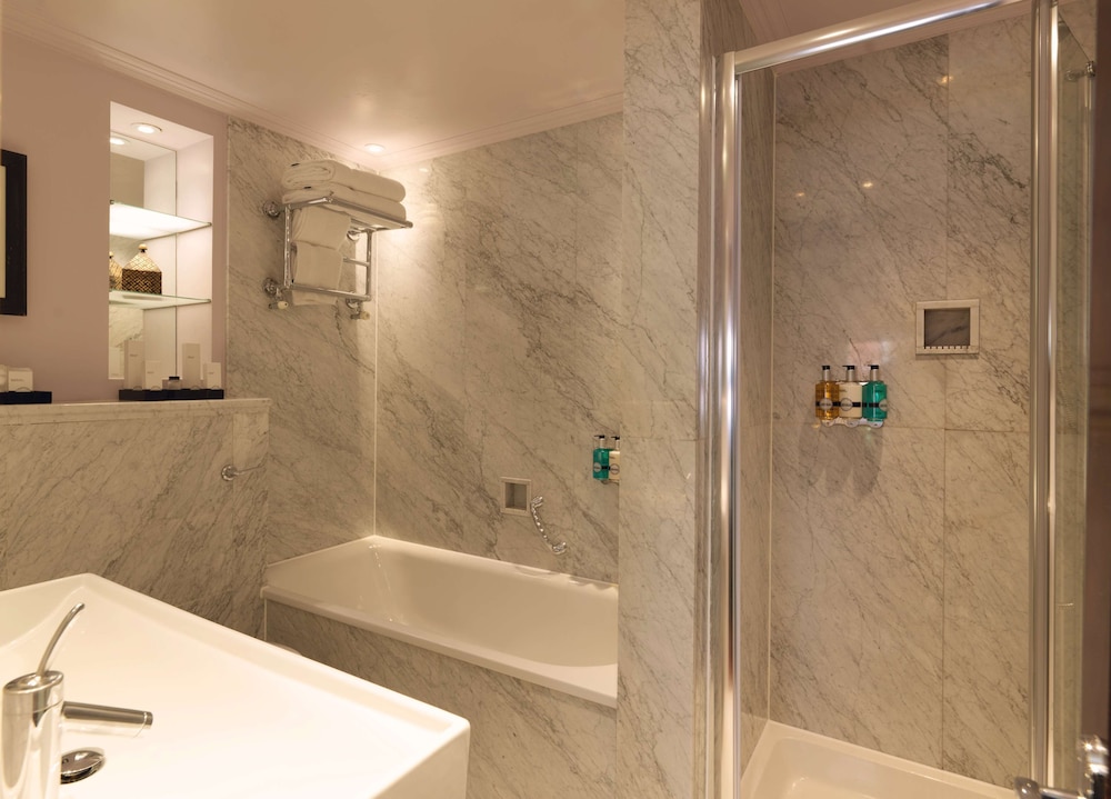 Suite junior del hotel Radisson Blu , London Tottenham Court Road (formely Kenilworth). Foto 12