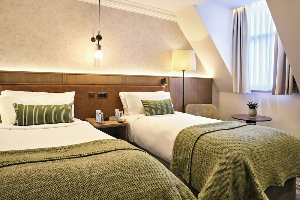Habitación superior con 2 camas individuales (Newly refurbished) del hotel Radisson Blu , London Tottenham Court Road (formely Kenilworth). Foto 3