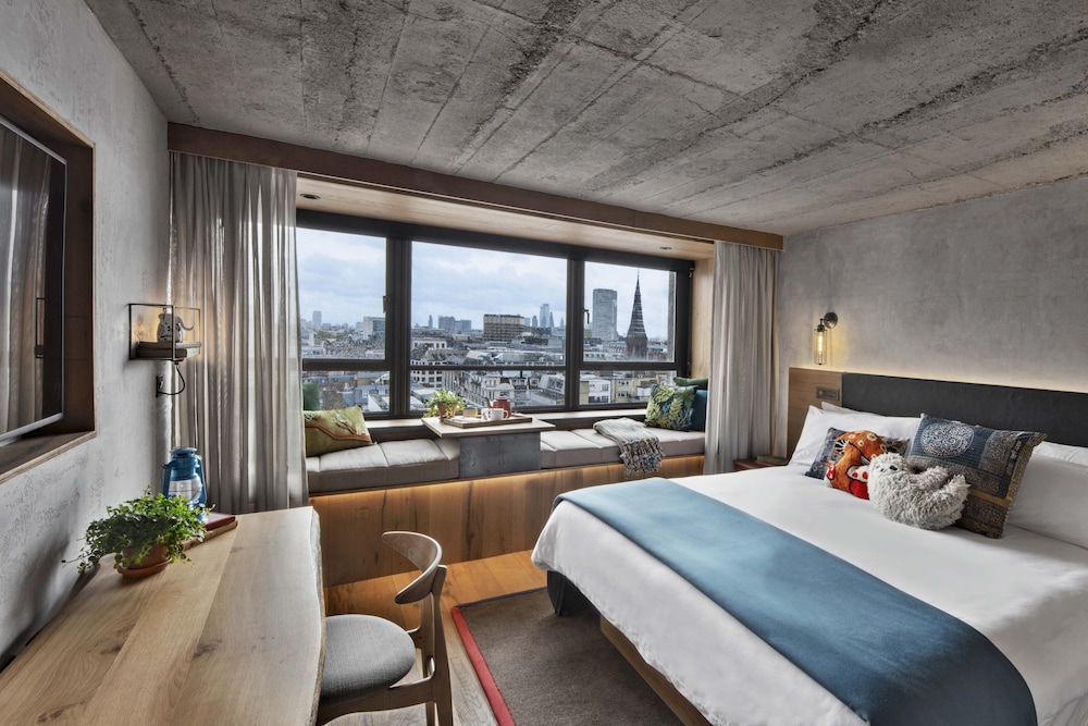 Habitación, 1 cama de matrimonio grande (Lookout) del hotel Treehouse Hotel London. Foto 4