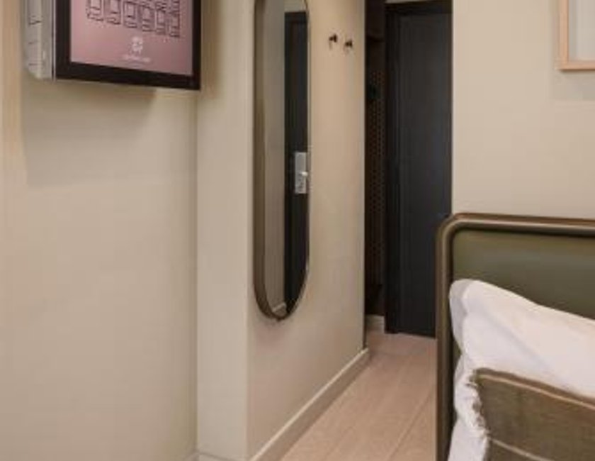 Compact Double Room *Newly Refurbished* del hotel Central Park. Foto 3