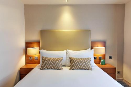 Habitación Doble Estándar del hotel Thistle London Hyde Park Kensington Gardens. Foto 2
