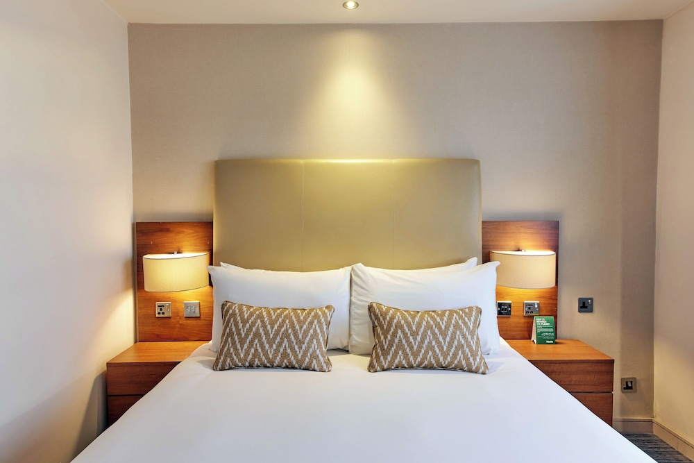 Habitación estándar doble del hotel Thistle London Hyde Park Kensington Gardens. Foto 1