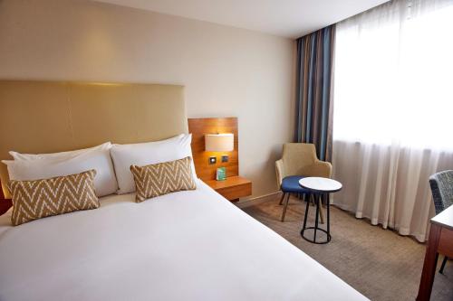 Habitación Doble Deluxe con vistas al jardín del hotel Thistle London Hyde Park Kensington Gardens. Foto 3