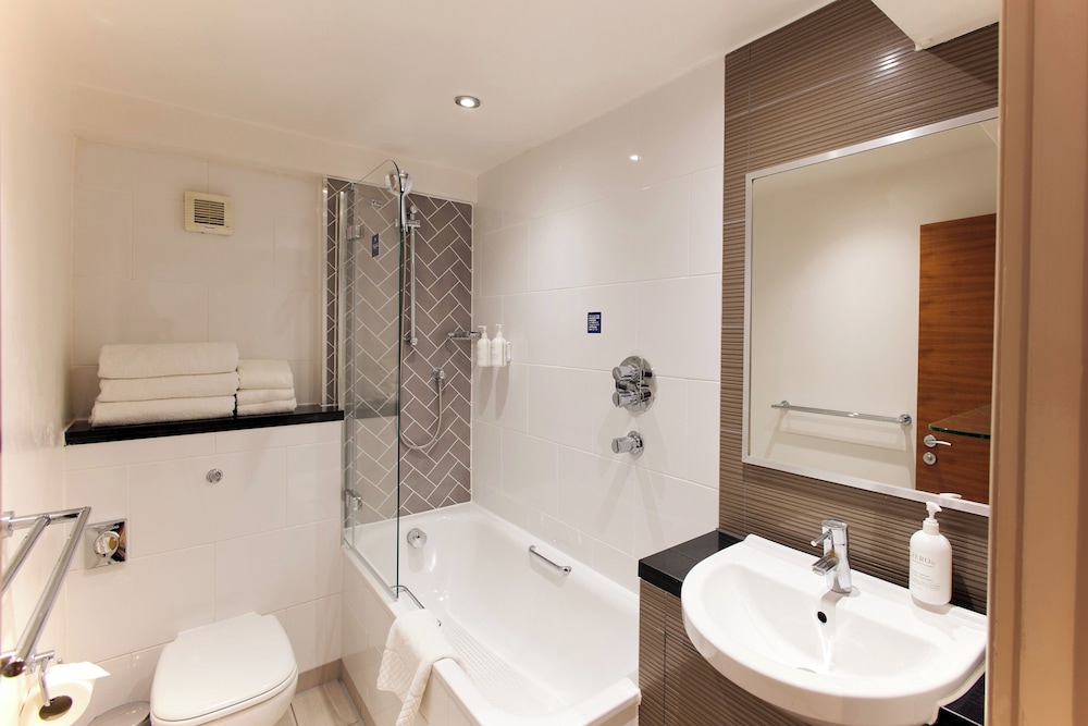 Deluxe Family Room del hotel Thistle London Hyde Park Kensington Gardens. Foto 5