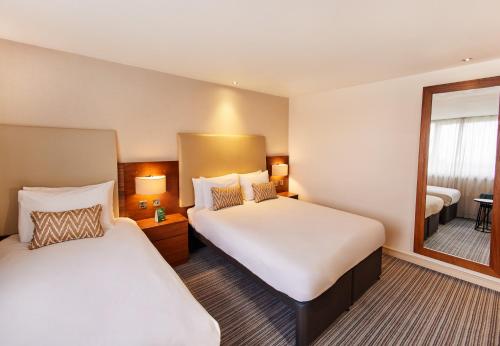 Habitación Familiar del hotel Thistle London Hyde Park Kensington Gardens. Foto 3