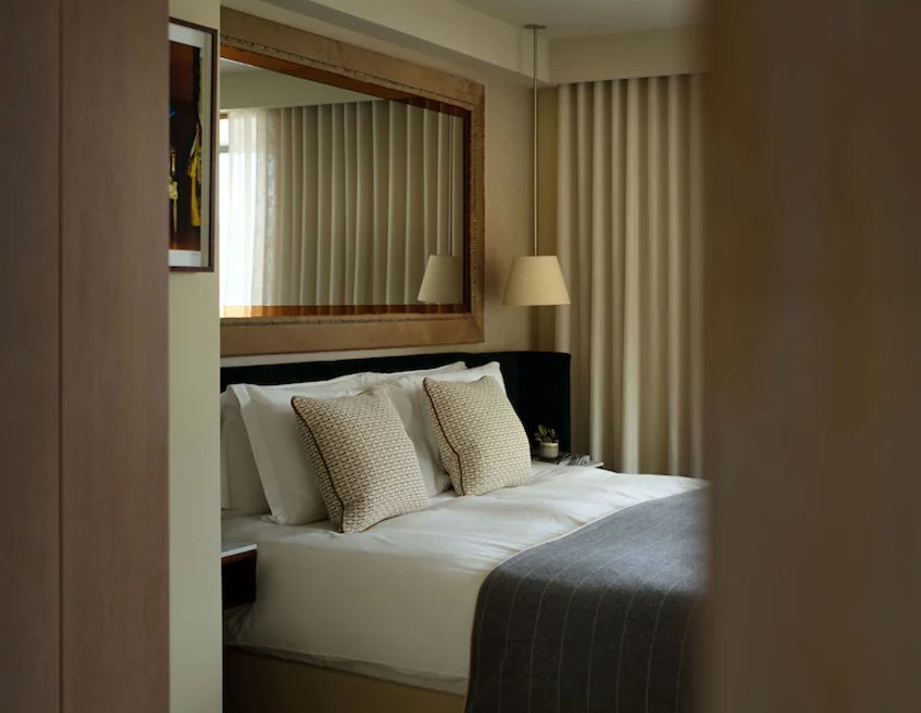 Estudio, 1 cama de matrimonio grande del hotel The Hari London, Vignette Collection by IHG