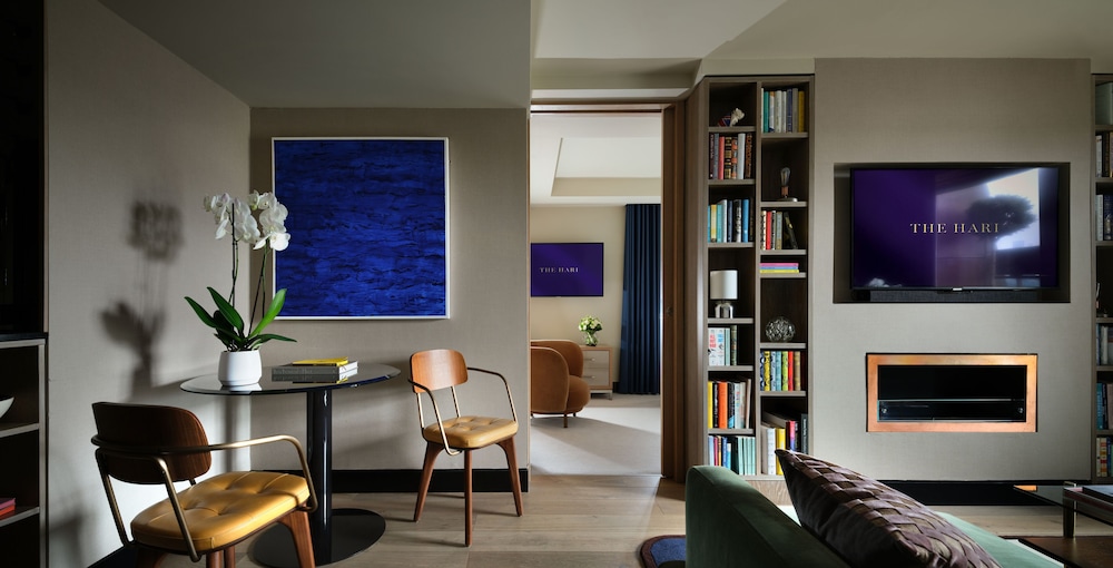 Suite Signature, vistas a la ciudad del hotel The Hari. Foto 1