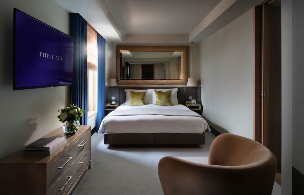 Suite Signature, vistas a la ciudad del hotel The Hari. Foto 2