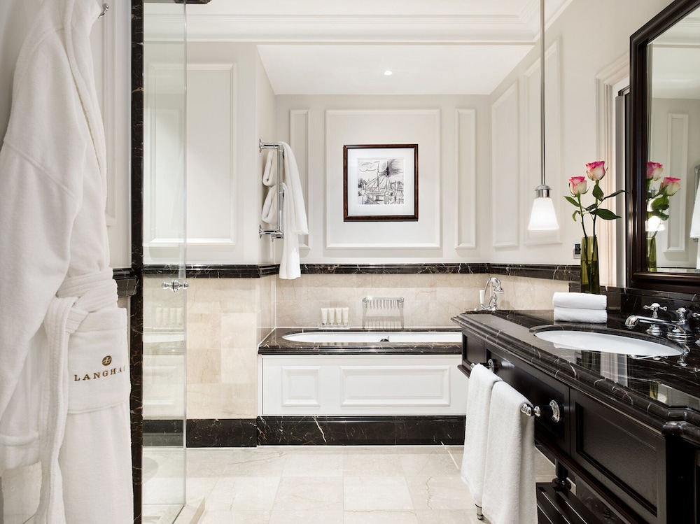 Habitación Deluxe del hotel The Langham, London. Foto 6