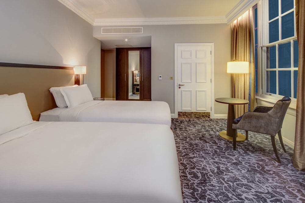 Habitación triple del hotel Hilton London Euston. Foto 1