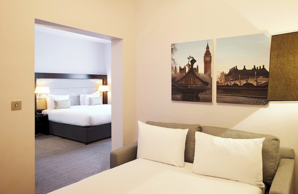 Suite junior, 1 cama doble con sofá cama del hotel Thistle Holborn. Foto 3